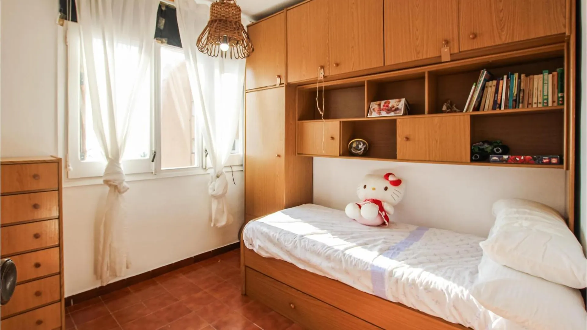 Cozy Apartment In Cunit With House Sea View 0*,  스페인